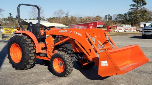 Kubota L4701 Tractor