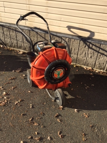 BILLY GOAT F900S LEAF BLOWER