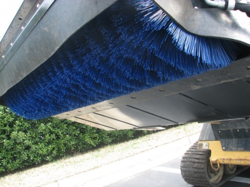 Sweeper/Broom Attachment Skid Loaders with Gutter Brush