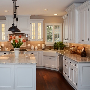 Verona-Maple-White Kitchen Cabinets 