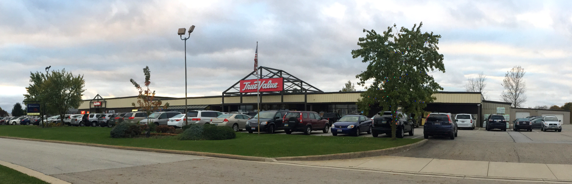 Equipment Rental for Contractors & DIYers, Party & Wedding Supplies