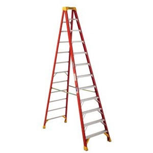 12' FIBERGLASS STEP LADDER