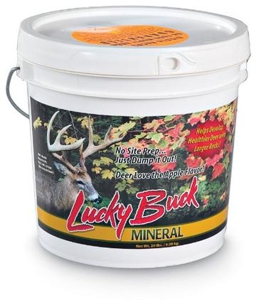 Lucky Buck Mineral, 20 pound bucket
