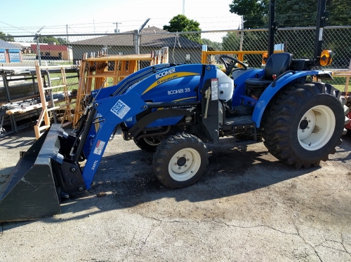 New Holland Boomer 35 Tractor 