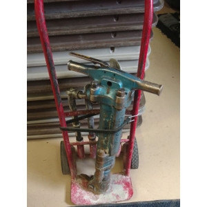 90 lb. Pneumatic Paving Breaker 