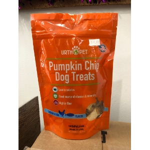 Urth Pet Pumpkin Chip Dog Treats 