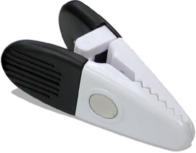 2 Large White Magnetic Clips