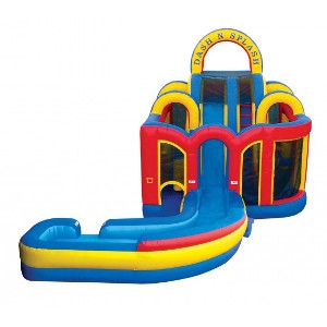DASH AND SPLASH WET & DRY OBSTACLE COURSE WITH LANDING BOUNCE HOUSE