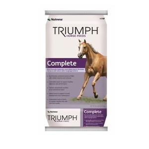 Nutrena Triumph Complete Horse Feed