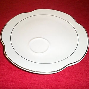 Scalloped Lunch Plate