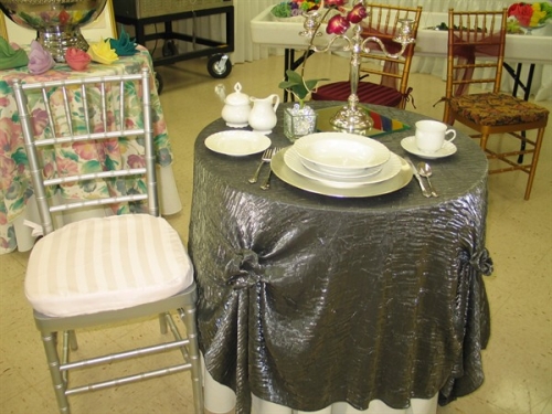 Cocktail Table with Platiinum Crush Linen