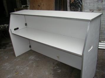 4 Foot White Formica Bar