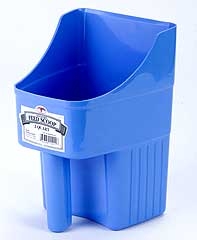 Enclosed Feed Scoop Berry Blue 3qt