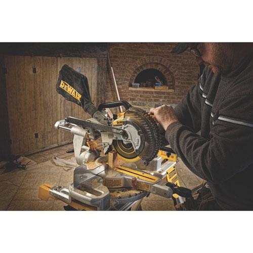 Sliding Compound Miter Saw - with Battery Charger