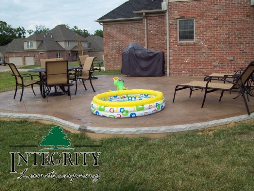 Contrast Edge for Concrete Patio