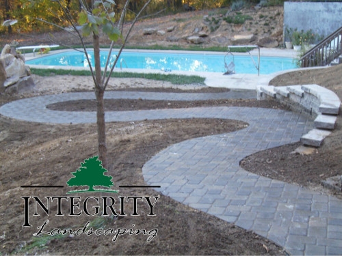 Winding Paver Path with ADA Compliant Grade