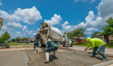 Preparing Jobsites for Late-Summer Weather: Managing Heat, Storms, and Productivity
