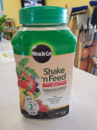 Shake 'N Feed Tomato, Fruit & Vegetable Plant Food