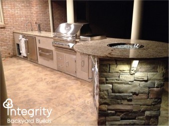 Outdoor Kitchen Complete with Grill and Sink