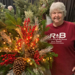 East River Nursery Holiday Porch Pot Class #3