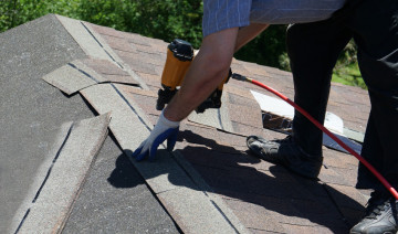 Metal Roofing vs. Shingles: Which Is Right For Your House?