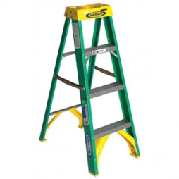 4' WERNER Step Ladder, 3-Step